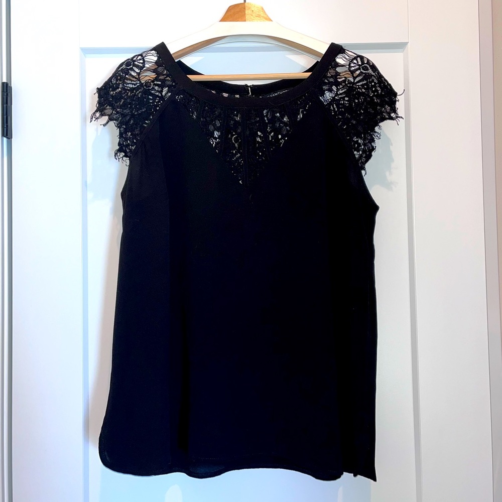 Black lace short sleeve top